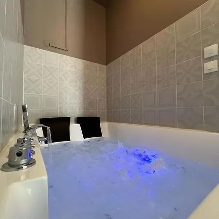 Joli Petit Duplex Avec Jacuzzi 아파트 에르몽