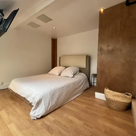 Joli Petit Duplex Avec Jacuzzi 아파트 *